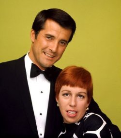 Lyle Waggoner and Carol Burnett